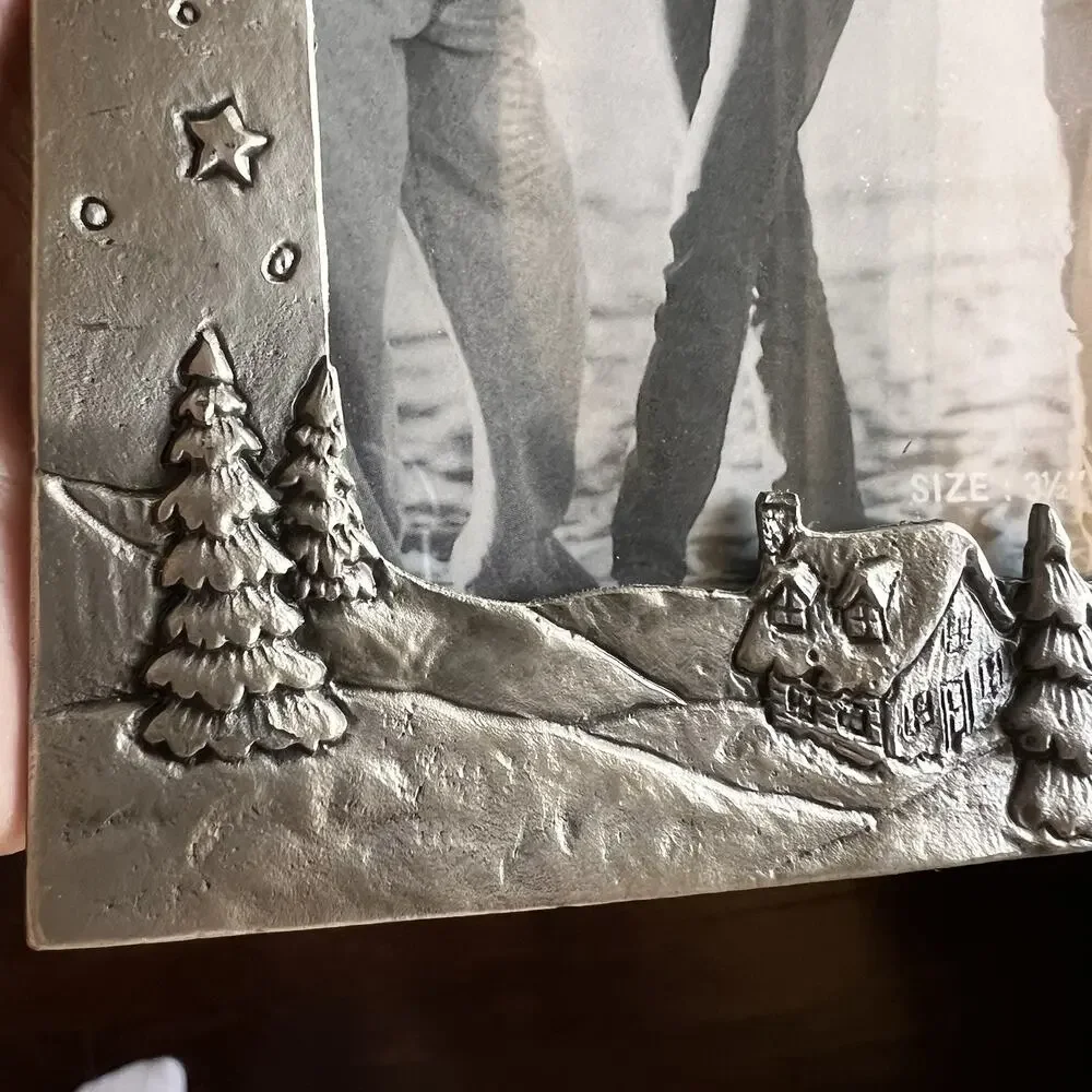 Vintage Sun brand silver pewter heavy metal Christmas Photo Frame 3.5” by 5”